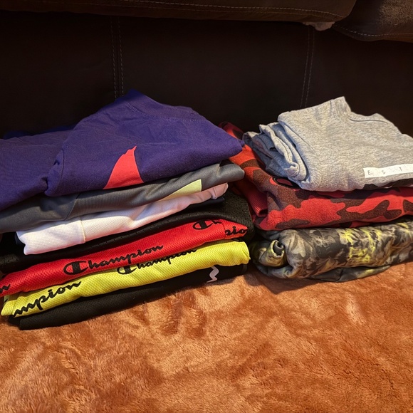 Boys athletic bundle. XL. Under Armour, Nike, Champion, more. - Picture 3 of 5